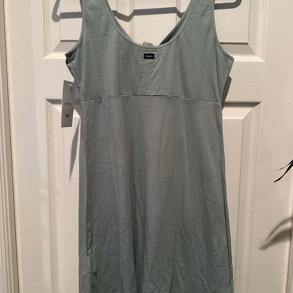 Women’s RVCA Denzel Dress NWT! - Picture 12 of 13
